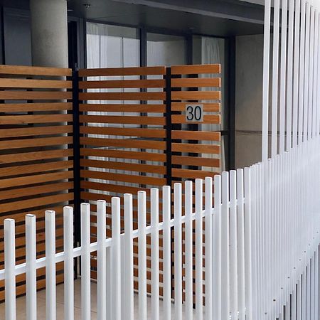 The Gallery Luxe 1 Bedroom Executive Apartment In The Heart Of Braddon Wine Secure Parking Wifi Canberra Bagian luar foto