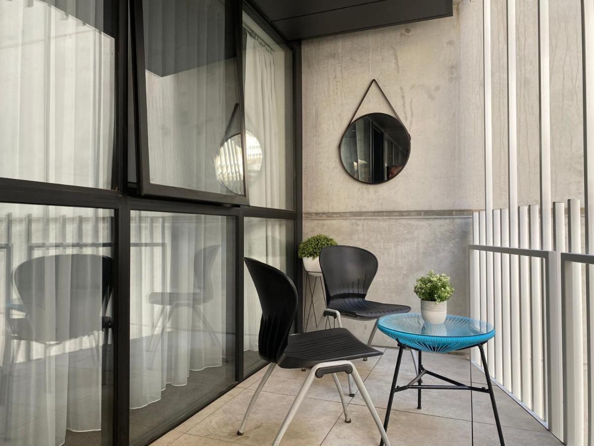 The Gallery Luxe 1 Bedroom Executive Apartment In The Heart Of Braddon Wine Secure Parking Wifi Canberra Bagian luar foto