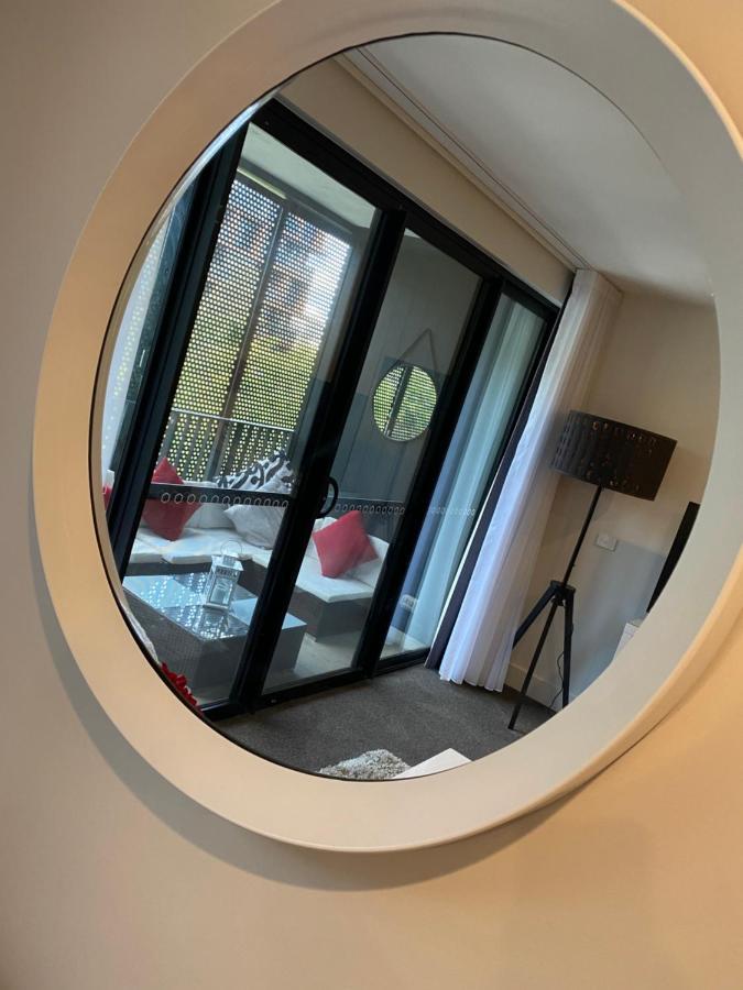 The Gallery Luxe 1 Bedroom Executive Apartment In The Heart Of Braddon Wine Secure Parking Wifi Canberra Bagian luar foto