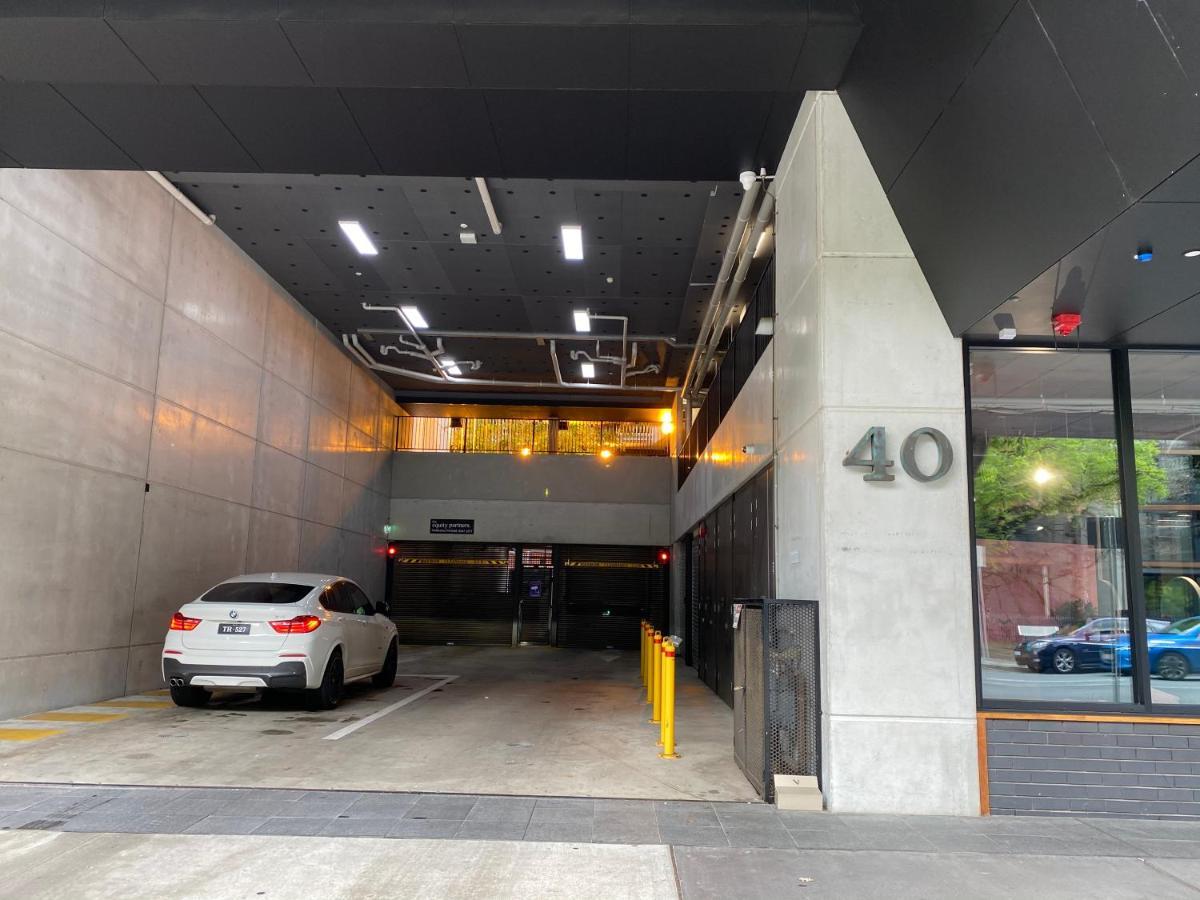 The Gallery Luxe 1 Bedroom Executive Apartment In The Heart Of Braddon Wine Secure Parking Wifi Canberra Bagian luar foto