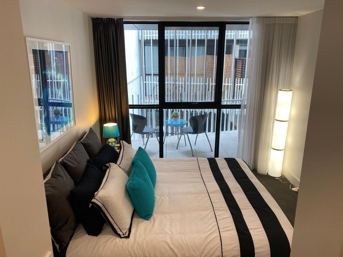 The Gallery Luxe 1 Bedroom Executive Apartment In The Heart Of Braddon Wine Secure Parking Wifi Canberra Bagian luar foto