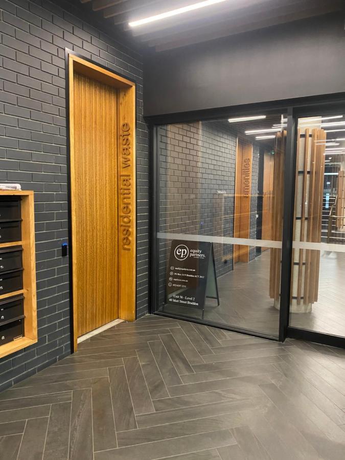 The Gallery Luxe 1 Bedroom Executive Apartment In The Heart Of Braddon Wine Secure Parking Wifi Canberra Bagian luar foto
