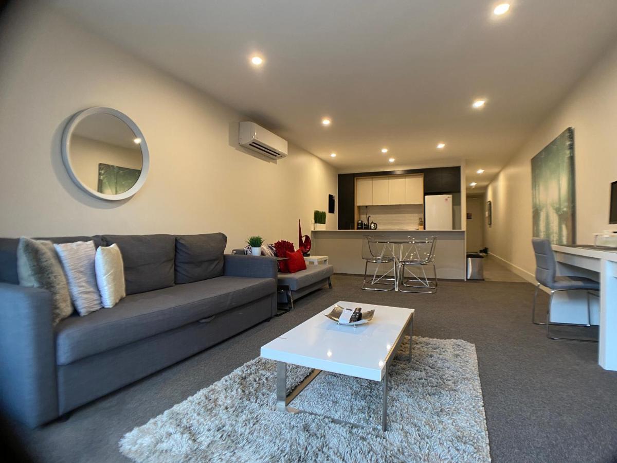 The Gallery Luxe 1 Bedroom Executive Apartment In The Heart Of Braddon Wine Secure Parking Wifi Canberra Bagian luar foto