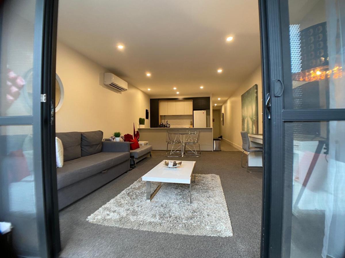 The Gallery Luxe 1 Bedroom Executive Apartment In The Heart Of Braddon Wine Secure Parking Wifi Canberra Bagian luar foto